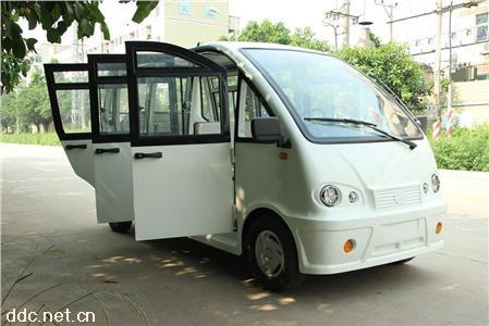  8座电动封闭观光车含空调